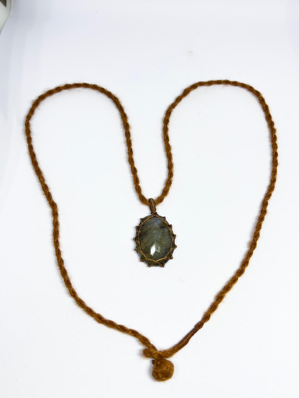 Himalayan Necklace – Black Rainbow Stone